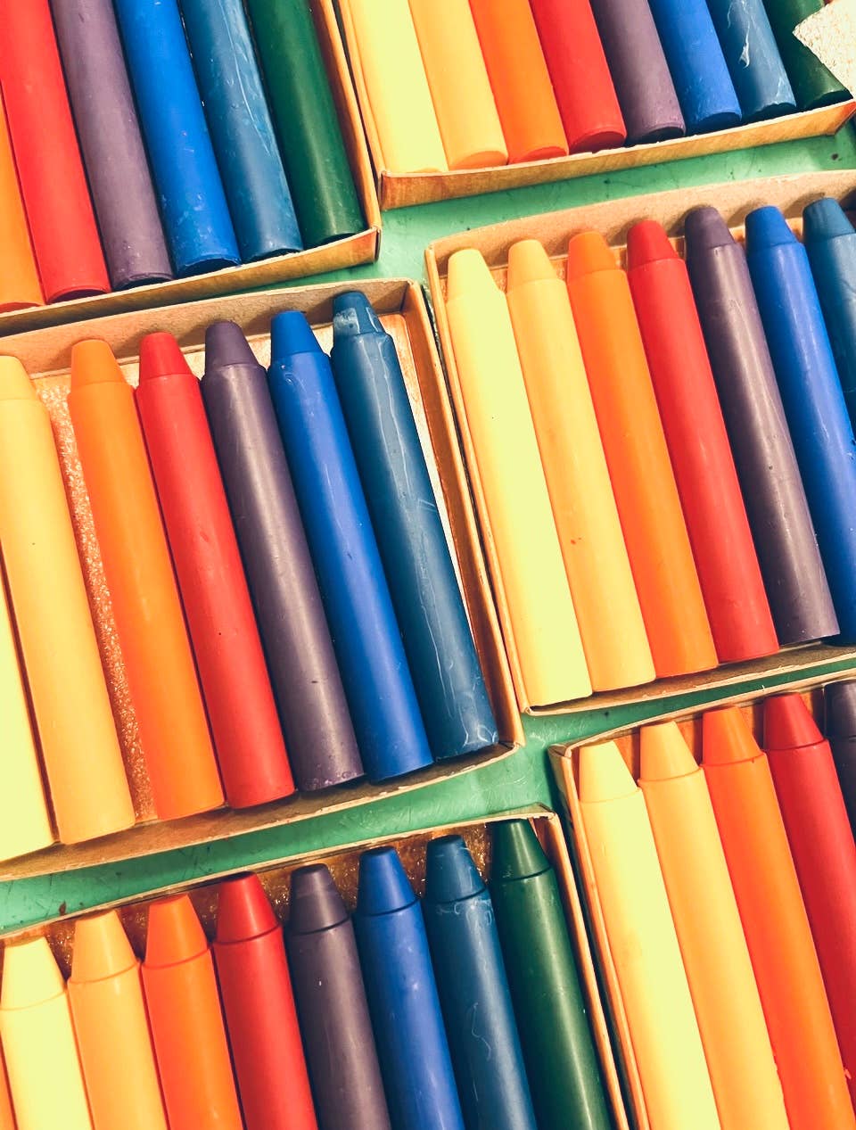 Organic Beeswax Crayons: 8 Rainbow Colors - Stick